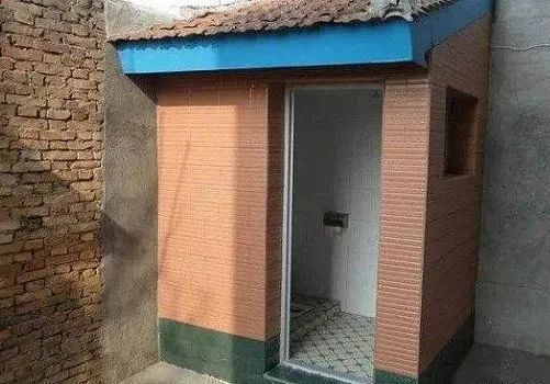 农村厕所